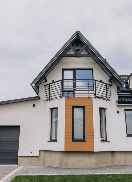 Pressure washing a residential sidewalk in San Marcos CA